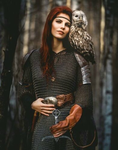 Lady Anna and her Owl Senia, photo shoot by Danila Neroznak (Russia) 2014